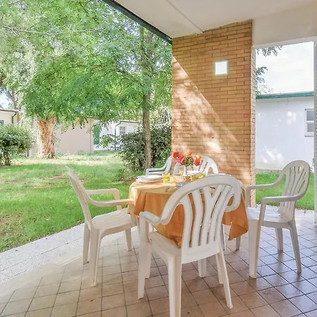 In S,aurunca With Kitchen Holiday home