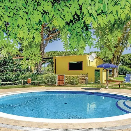 In S,aurunca With Kitchen Holiday home